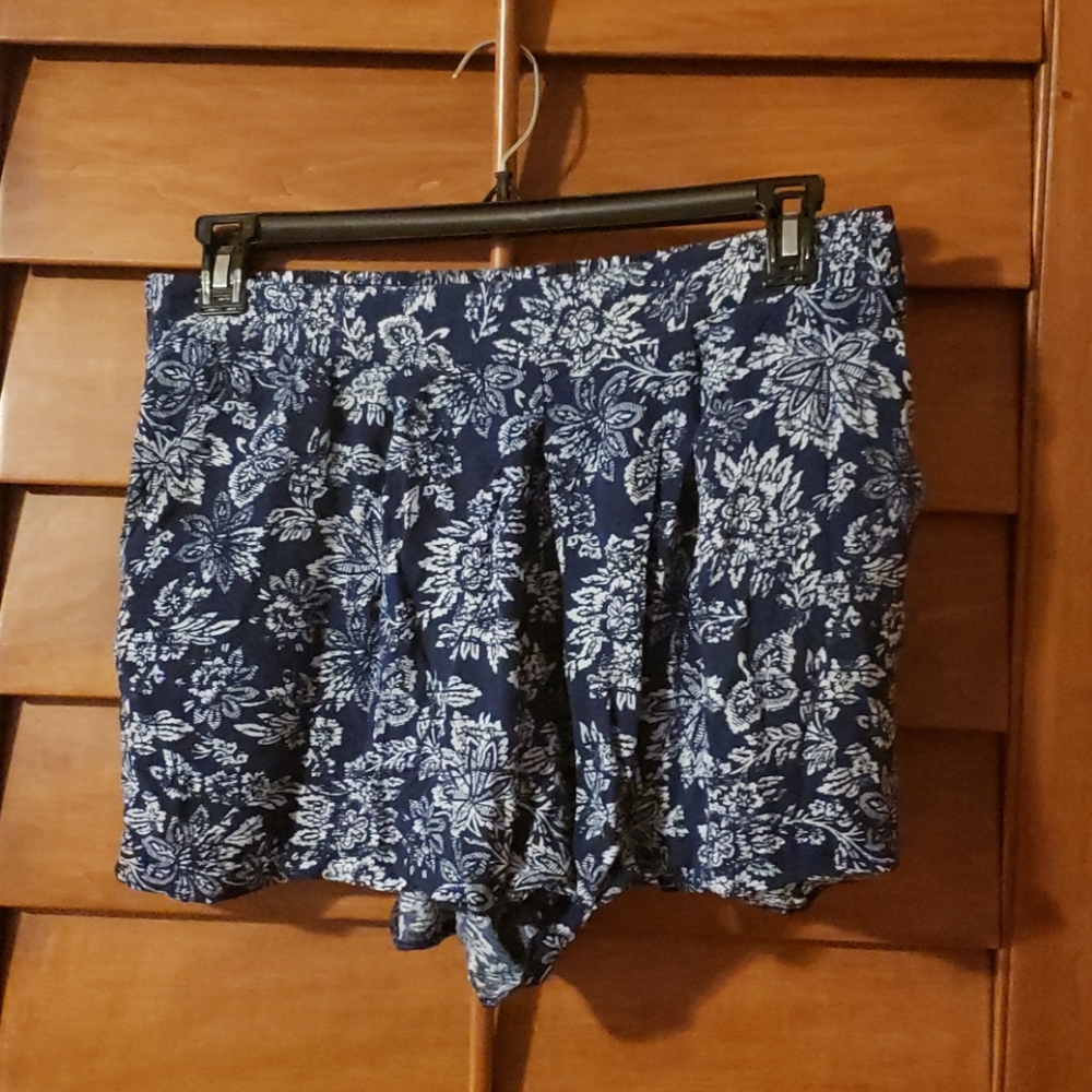 Floral print shorts